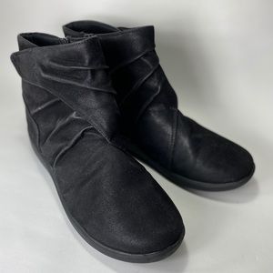 clarks lightweight suede comfort booties